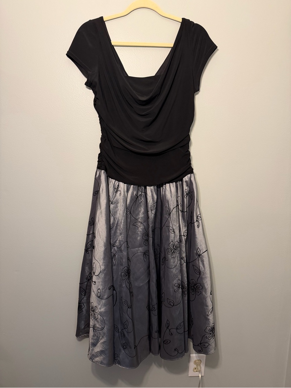 dressbarn Black Top with Silver Floral Midi Skirt
